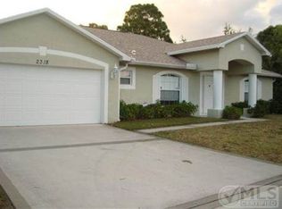 2318 SE Merrill Rd, Port Saint Lucie, FL 34952