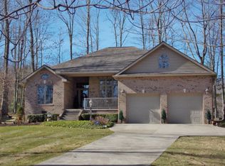 245 Barnstaple Dr, Daniels, WV 25832