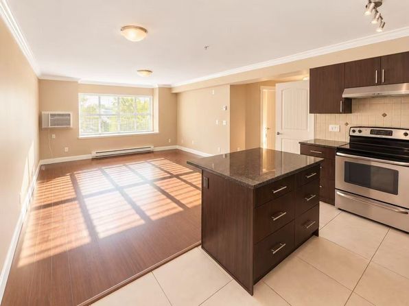 2 bedroom rental in Surrey — photo 12