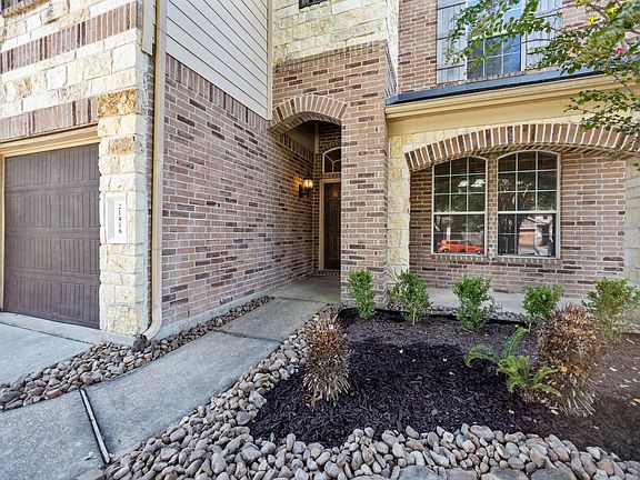 2nd image of 21416 Naples Hollow Ln