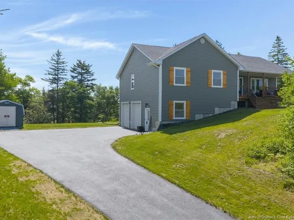 44 Sky View Ter, Quispamsis, NB E2S 0B7