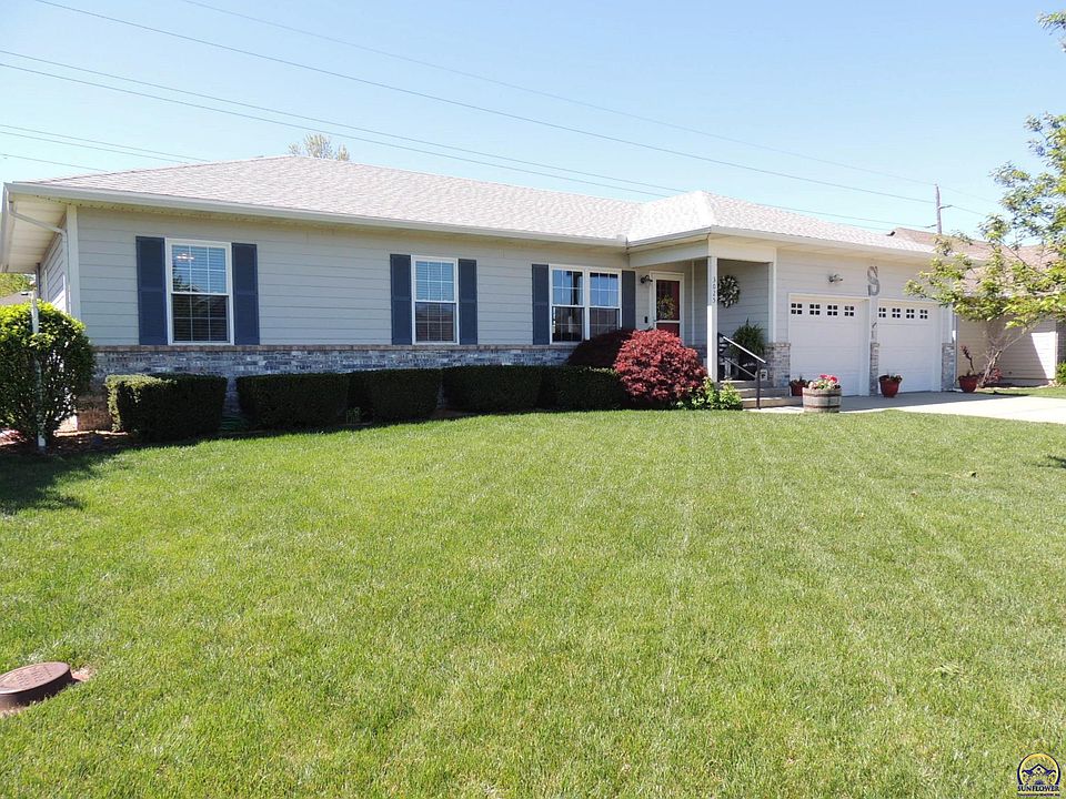 1st image of 3025 S Parkway Ct