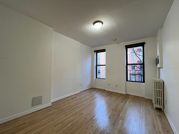 2nd image of 446 W 46th St APT 12