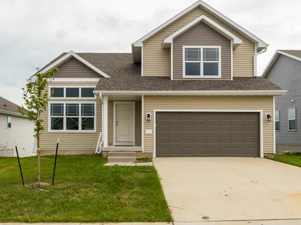209 S Valley View Dr, Norwalk, IA 50211