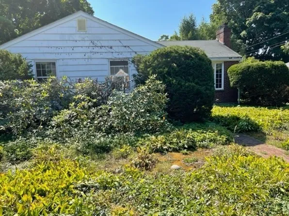 5 Eddel Ave, Wenham, MA 01984