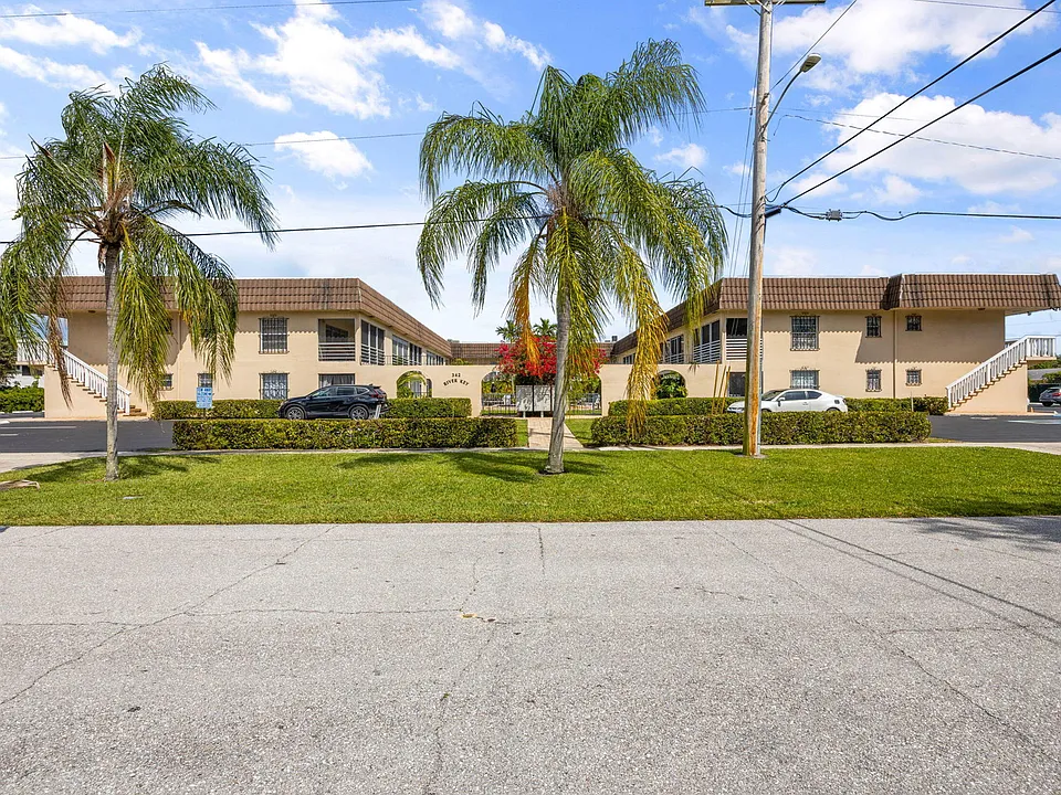 342 Southwind Dr #102
