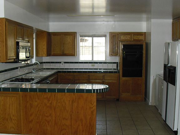 2nd image of 6828 Hillmont Dr