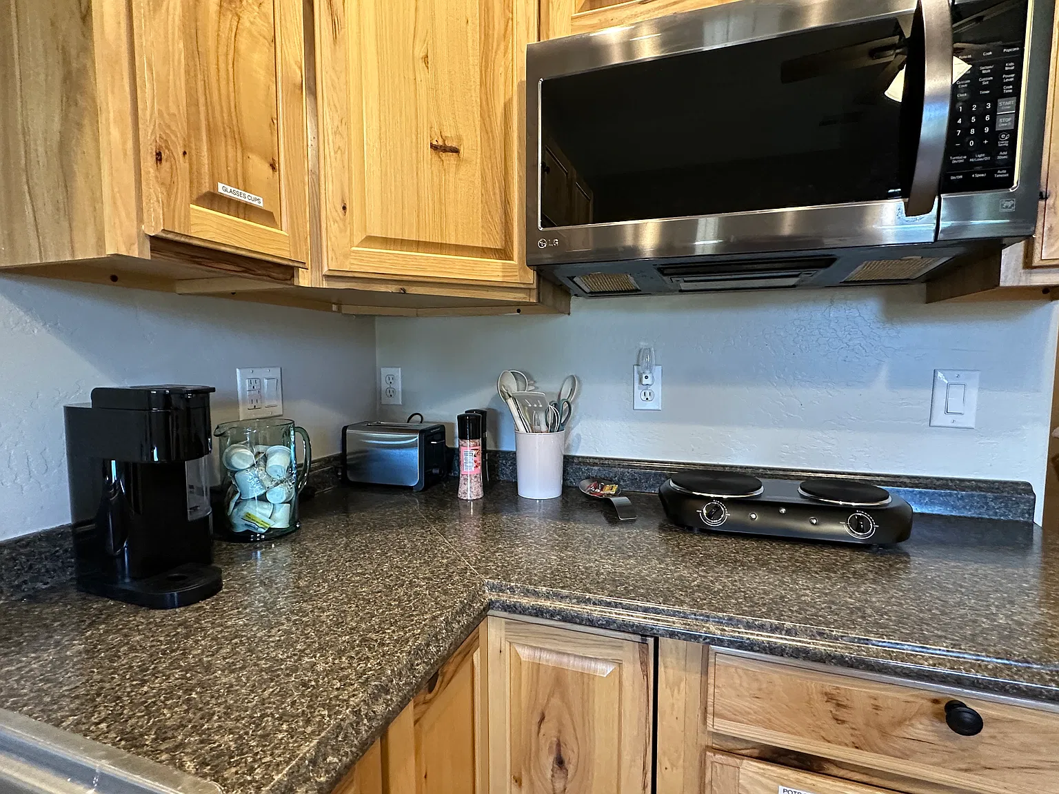 Studio, 150 sqft, $900 — Photo 4