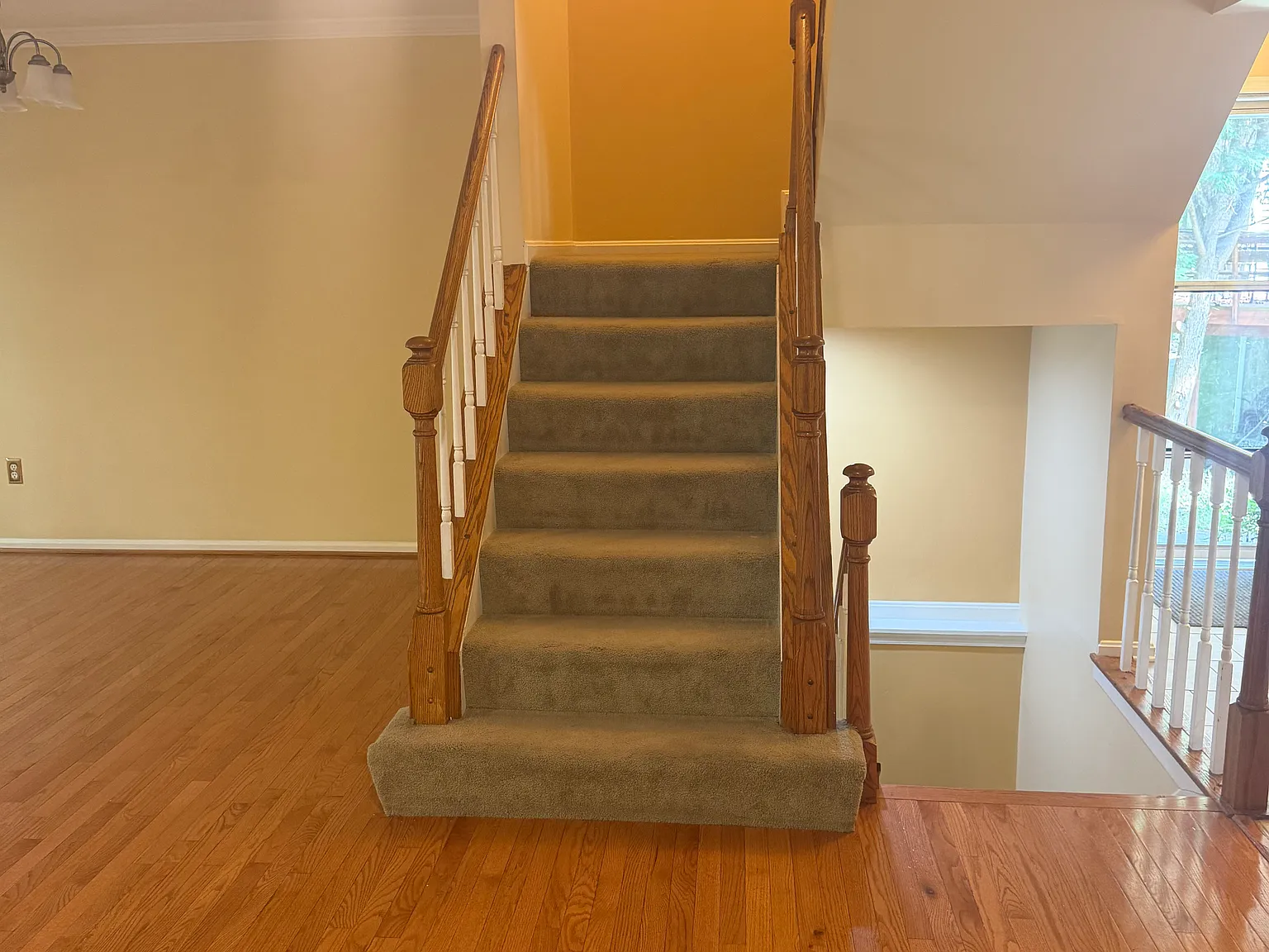 3 bed, 1470 sqft, $3,199 — Photo 3