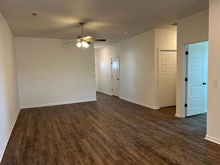 402 Alex Jordan Dr — Photo 6