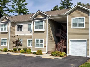 124 Foxden Dr #202, Fletcher, NC 28732