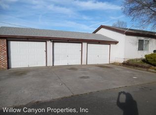 577 SW 3rd St APT B, Madras, OR 97741