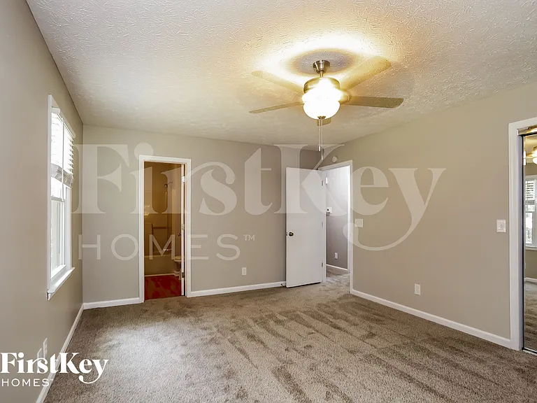 127 McWhirter Pl — Photo 10