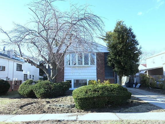 3rd image of 10523 Avenue N