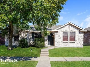 1933 Rosa Parks Blvd, Lancaster, TX 75146