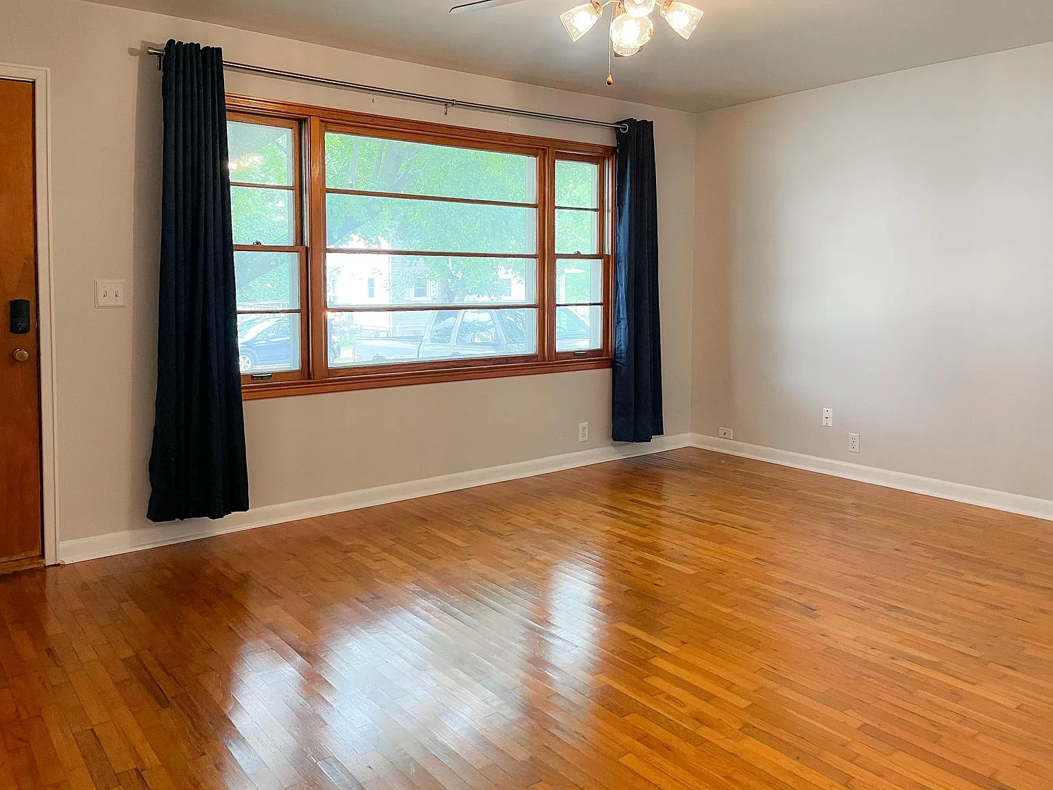 2 bed, 960 sqft, $1,250 — Photo 3