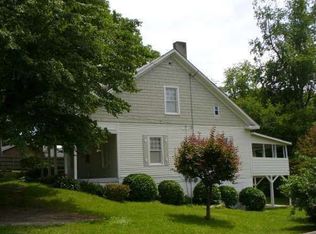 510 Spring St, Mount Airy, NC 27030