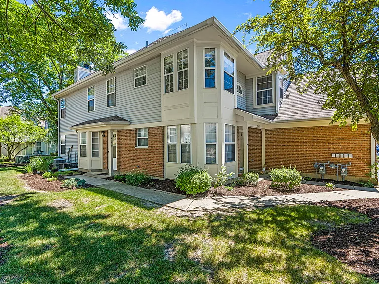 2146 Camden Ln — Photo 4