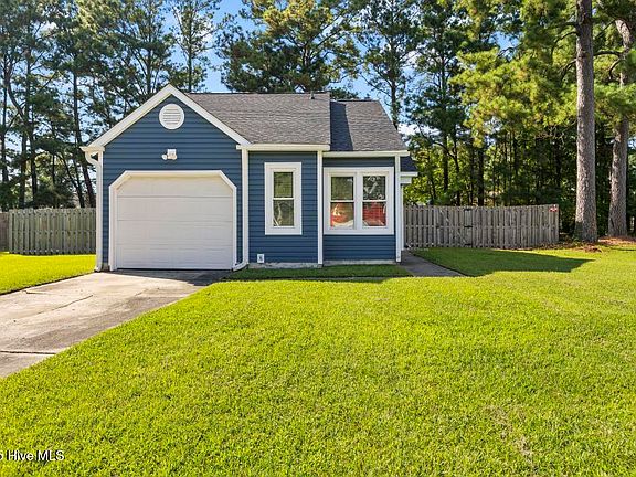 4th image of 498 Hemlock Drive