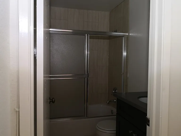 411 S Orange Ave #F — Photo 6