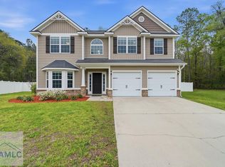 1295 Peacock Trl, Hinesville, GA 31313