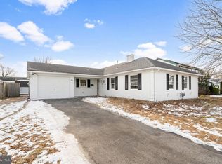 46 Parish Ln, Willingboro, NJ 08046