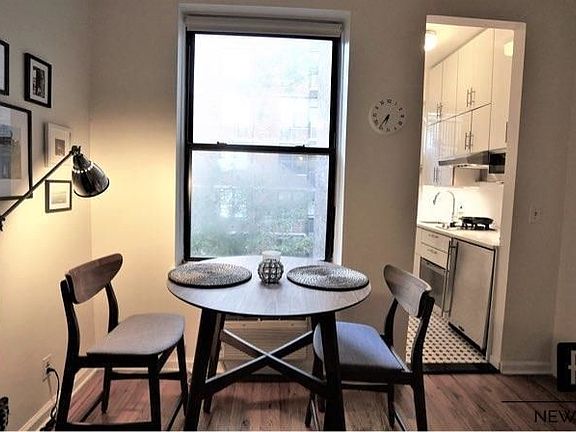 3rd image of 424 E 77th St APT 4D