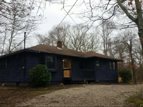https://photos.zillowstatic.com/fp/d2613ea58ce05b054b4ada61f9aaf682-p_e.webp