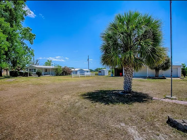 8395 County Road 747 — Photo 5