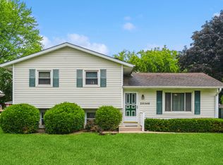 20540 N Elizabeth Ave, Prairie View, IL 60069