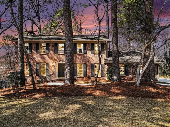 1758 W Nancy Creek Dr, Atlanta, GA 30341