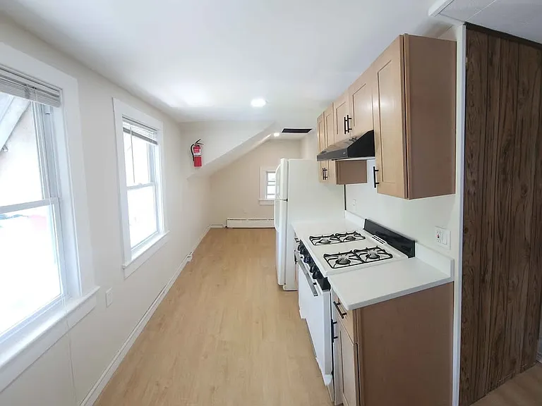 254 W High St #2 — Photo 17