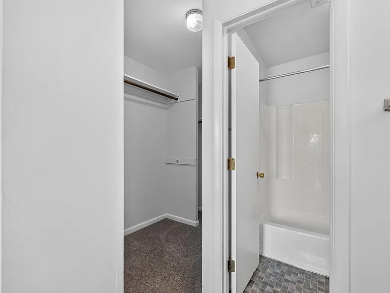 225 Harvest Dr — Photo 27