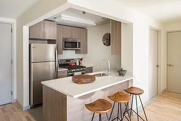 1133 Manhattan Avenue, #N637