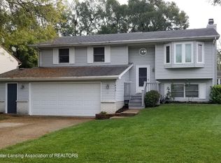 435 Jade Dr, Lansing, MI 48917