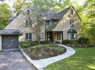 207 Woodland Rd, Highland Park, IL 60035