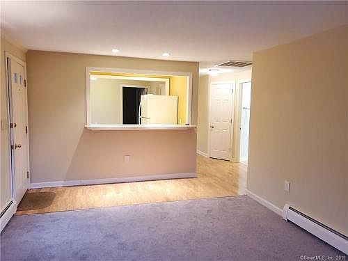 5th image of 31 Hickory Ln #31