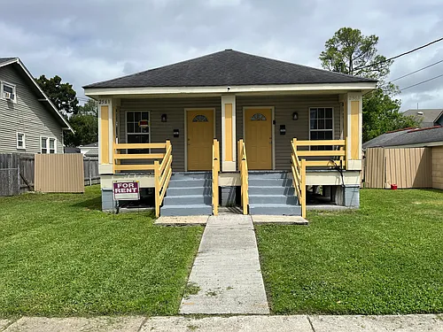 2561 Clover St Photo 1