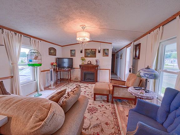 5th image of 230 Rosie Ave