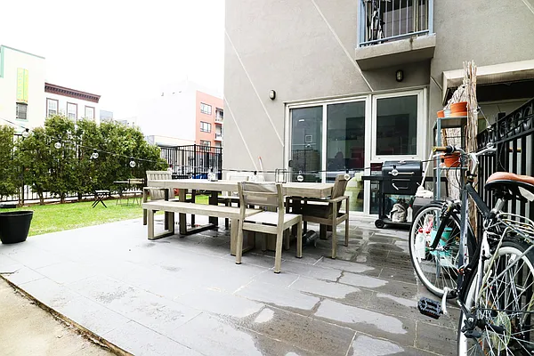 Rented by City Connections Realty | media 8