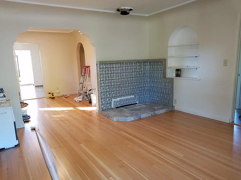 310 E Lake St — Photo 7