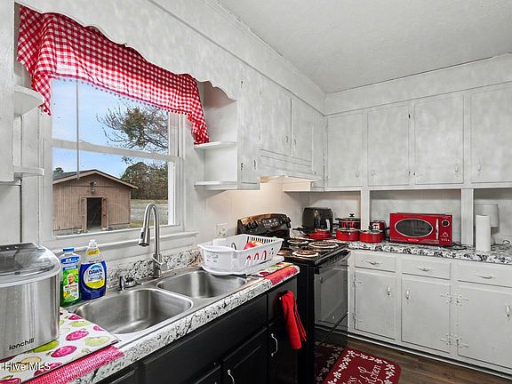 4th image of 170 Flowers Road