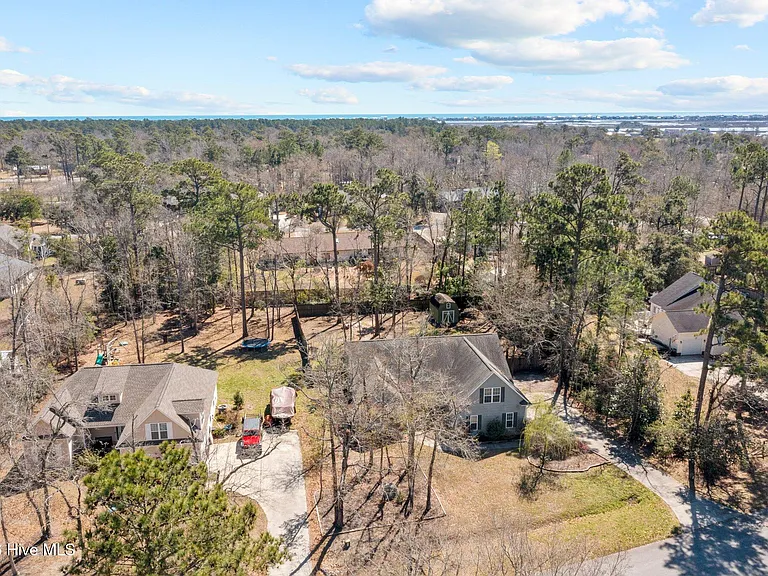 505 Pinehurst Cir — Photo 6