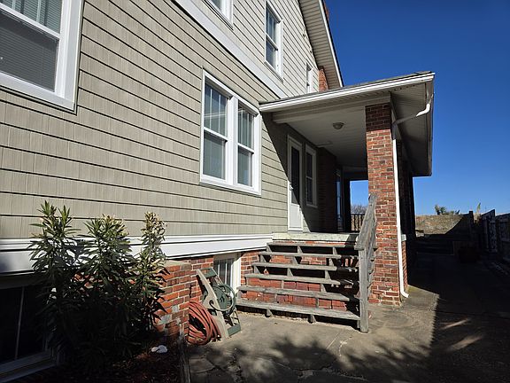 2nd image of 1800 E Ocean View Ave #1