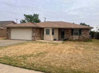 406 Hickory St, Hereford, TX 79045