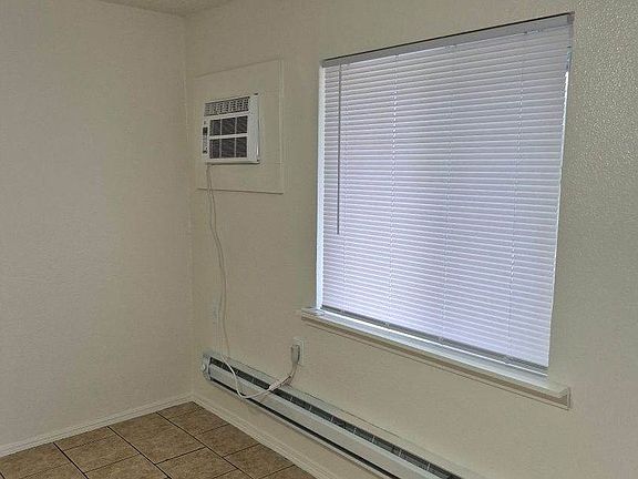 4th image of 317 Young St #7