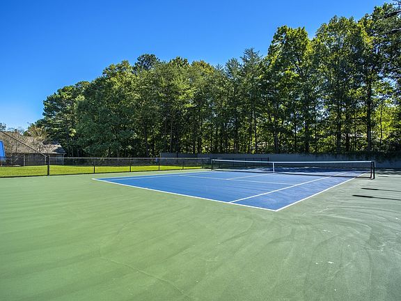 Challenge your friends to a game of tennis at our tennis court.