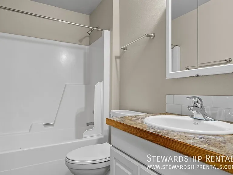 1359 Liberty St NE — Photo 13