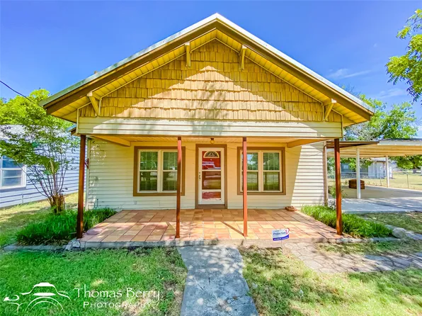 533 Poplar St, Baird, TX 79504