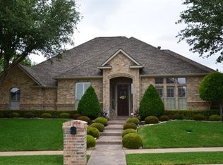 8601 Glenmont Dr, North Richland Hills, TX 76182